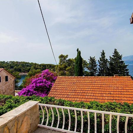 Beach House Splitska Exterior foto